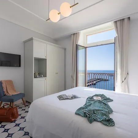 Abbraccio Boutique Retreat 4* Амальфі