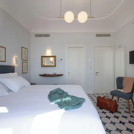 Abbraccio Boutique Retreat